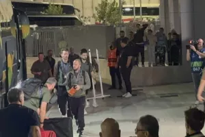 Η άφιξη της Μπάγερν στο "Αλφαμέγα" (Φώτος/Βίντεο Kerkida)