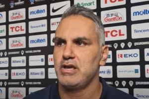 "Δεν έχω κανένα παράπονο - Οι παίκτες προσπαθούν και τα δίνουν όλα" (Βίντεο)