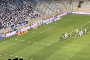 Έφυγαν... με χειροκρότημα 