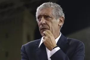 Στην πόρτα εξόδου ο Φερνάντο Σάντος