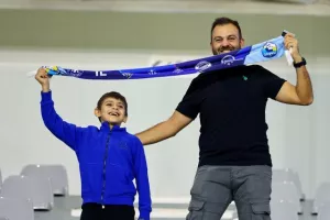 Φωτορεπορτάζ/ Ο κόσμος στο "Αλφαμέγα"