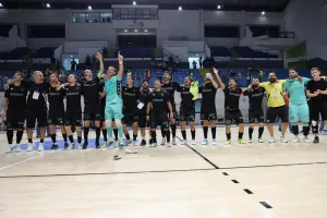Η ΑΕΛ νίκησε την Ομόνοια και πήρε την...κούπα! (Φώτος)