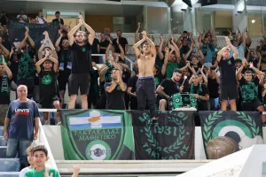 Για την δεύτερη με τον κόσμο του