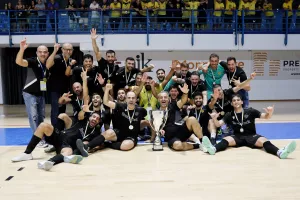 Η ΑΕΛ νίκησε την Ομόνοια και πήρε την...κούπα! (Φώτος)