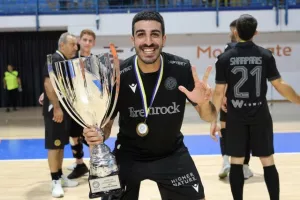 Η ΑΕΛ νίκησε την Ομόνοια και πήρε την...κούπα! (Φώτος)