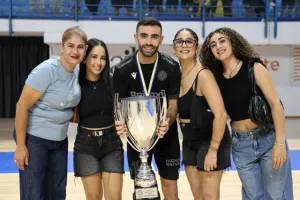 Η ΑΕΛ νίκησε την Ομόνοια και πήρε την...κούπα! (Φώτος)