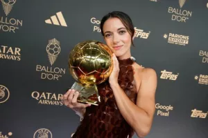 Μπονμάτι: «Μοιράζομαι αυτήν την Χρυσή Μπάλα με τον Ινιέστα και τον Τσάβι»
