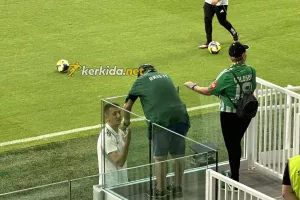 Δωράκι στον κόουτς! (Φώτος Kerkida)