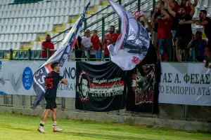 Μαζί με τον κόσμο 
