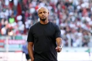 Kompany/Παρακολουθεί... την Πάφο