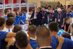 (ΒΙΝΤΕΟ) Ομιλία Μπακασέτα πριν την 5αρα και η εικόνα της Παναγίας στα χέρια του Μάνταλου!