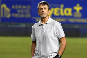 Ψηλά... την Κύπρο!