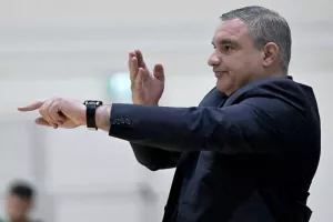 Ανατροπή με "Τόνι"