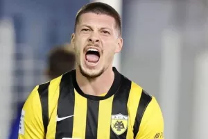Μάγκικη ανατροπή για την ΑΕΚ των 10 παικτών με game changer τον Γιόβιτς!