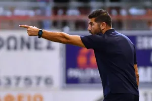 "Τα εύκολα λάθη άνοιξαν τον δρόμο στον Απόλλωνα"