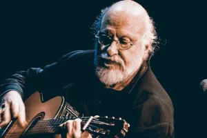 Θρήνος: Πέθανε ο Διονύσης Σαββόπουλος