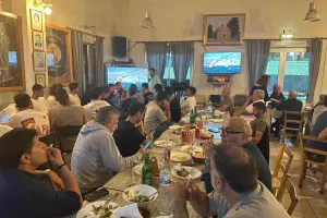 Δείπνο στους παίκτες (φώτος)