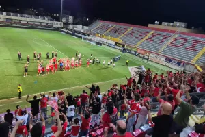 "Να γεμίσουμε το ΑΜΜΟΧΩΣΤΟΣ από άκρη σε άκρη"
