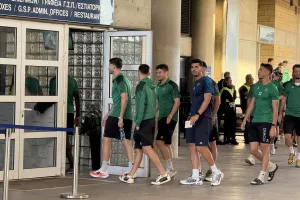 (Φώτος kerkida) Η άφιξη του Ολυμπιακού 
