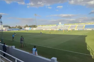 Ο Λομοτέι του έδωσε... το τρίποντο! (Φώτος)