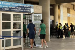(Φώτος kerkida) Η άφιξη του Ολυμπιακού 