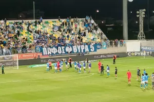 (ΦΩΤΟΣ kerkida) Αποθέωση από τους Παφίτες που... δεν χορταίνουν!