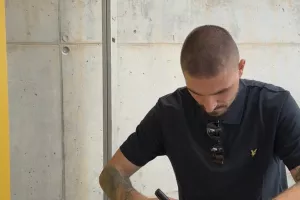 (Φώτος Kerkida) Δεκάδες… αυτόγραφα 