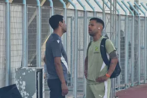 (Φώτος kerkida) Η άφιξη της ΑΕΚ