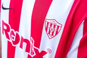 "Η παρουσία τους στις ερυθρόλευκες φανέλες αποτελεί ιδιαίτερη τιμή"