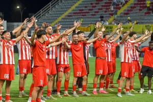 Κόσμος, παίκτες, παράγοντες...