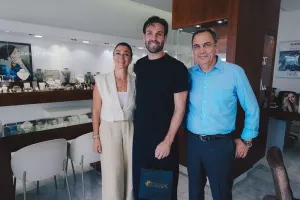 H...επίσκεψη Γκολντάρ