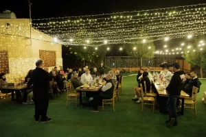 Ερυθρόλευκο δείπνο