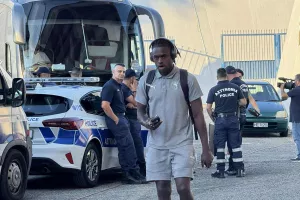 (Φώτος Kerkida) Η άφιξη της Πάφου