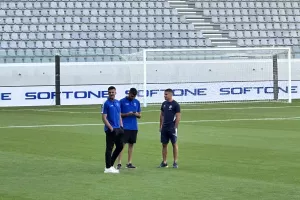 Με τους πρώην...