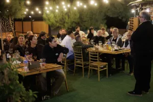 Ερυθρόλευκο δείπνο
