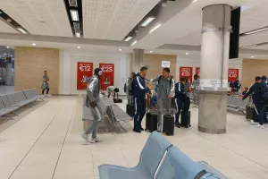 (Φώτος Kerkida) Πάφος/Πέταξε για Almaty