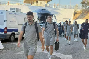 (Φώτος Kerkida) Η άφιξη της Πάφου