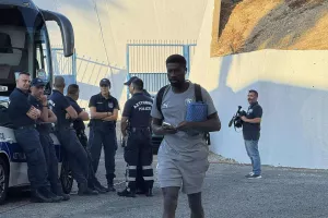 (Φώτος Kerkida) Η άφιξη της Πάφου