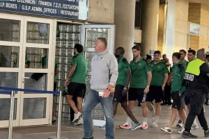 (Φώτος kerkida) Η άφιξη του Ολυμπιακού 