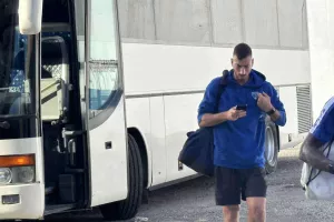 (Φώτος Kerkida) Η άφιξη της Ομόνοιας Αραδίππου