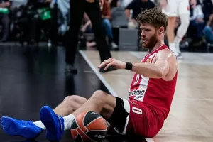 Νέο πλήγμα στον Ολυμπιακό, νοκ-άουτ και ο Γουόκαπ!