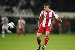 Προσφέρει νέο συμβόλαιο στον Πιρόλα ο Ολυμπιακός, σύμφωνα με τον Σκίρα