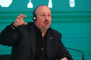 Μπενίτεθ: «Όλοι μαζί ενωμένοι, με πίστη, αυτοπεποίθηση και νοοτροπία νικητή»