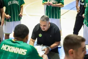 (C.B) Ο Χριστόφορος Λειβαδιώτης ανανεώνει με την Πετρολίνα ΑΕΚ