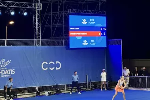 (Φώτος Kerkida) ΕΝΤΥΠΩΣΙΑΚΟ Tennis Showdown στην Marcos Baghdatis Tennis Academy