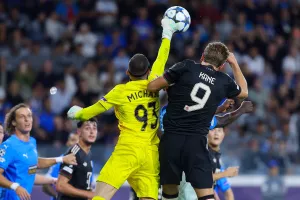 10 Saves/ΝΕΟΦΥΤΟΣ!