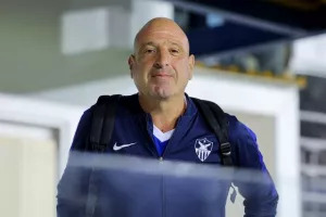 Ανόρθωση - Άρης: Σ' ένα λεπτό, το... έκοψαν στη μέση