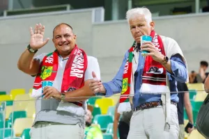 ΦΩΤΟΡΕΠΟΡΤΑΖ (κερκίδες) από το ΑΕΚ-AZ Alkmaar