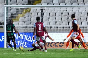 Ολυμπιακός-ΕΝΠ: Και στο…φινάλε μοιρασιά (φώτος)