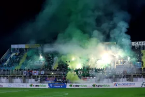 1300 για την ανατολική